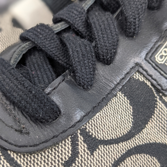 Coach EUC Joss sneakers 6 black logo C - Picture 14 of 16